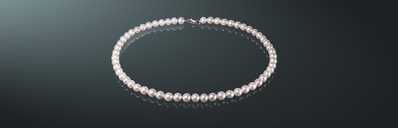 Ожерелье из белого пресноводного жемчуга, с замком из серебра 925˚. б800л40с