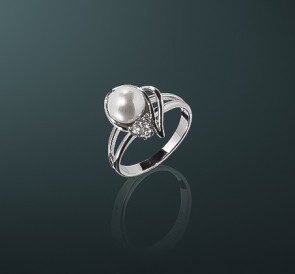 Серебряное кольцо с жемчугом к-300124: белый пресноводный жемчуг, серебро 925°